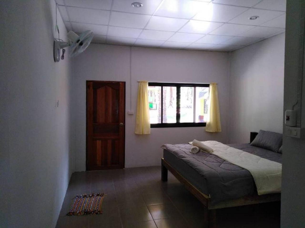 Hotel Som Palmgarden à Ko Lanta Extérieur photo